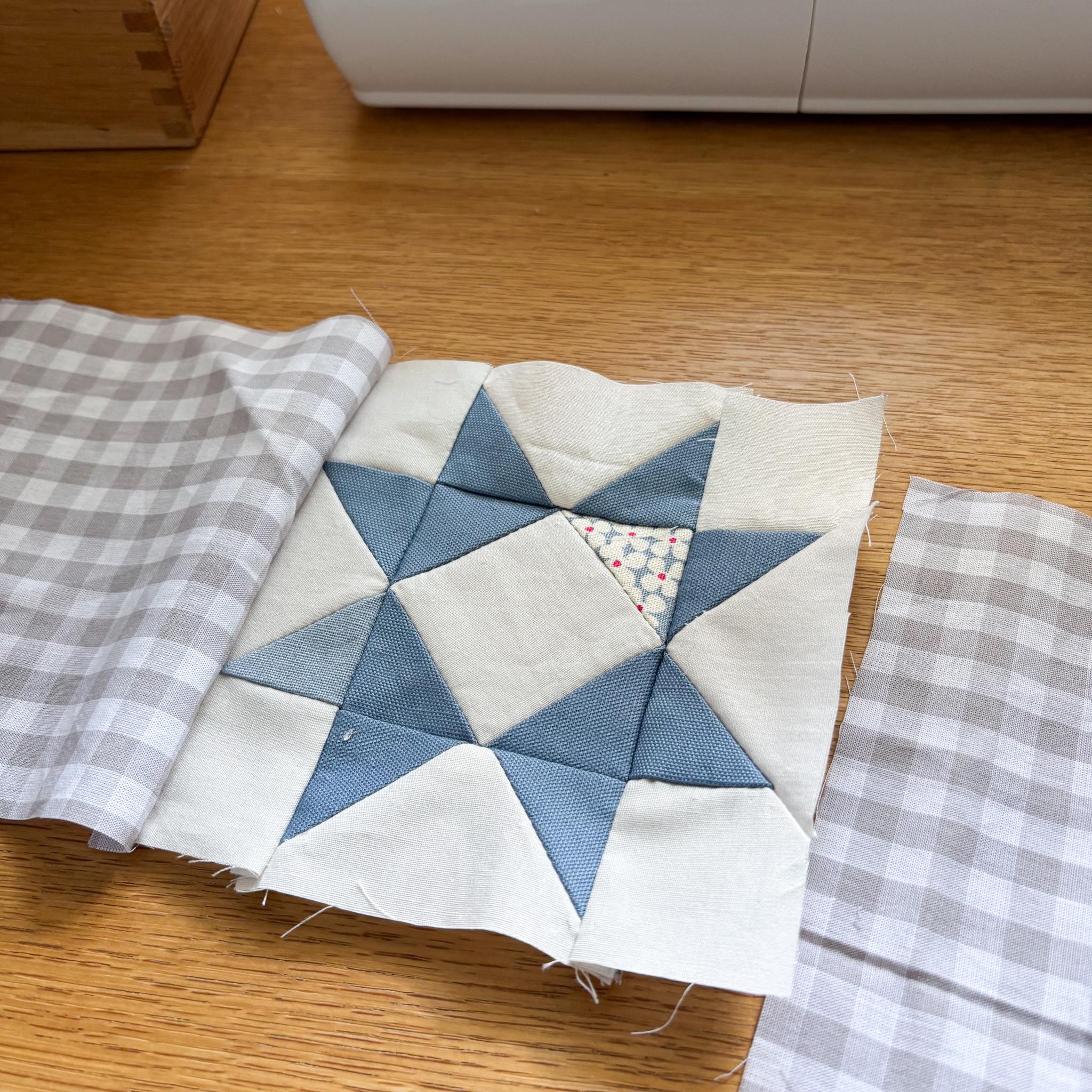 一点ものパッチワークキルト＊冬の星 | 15枚目